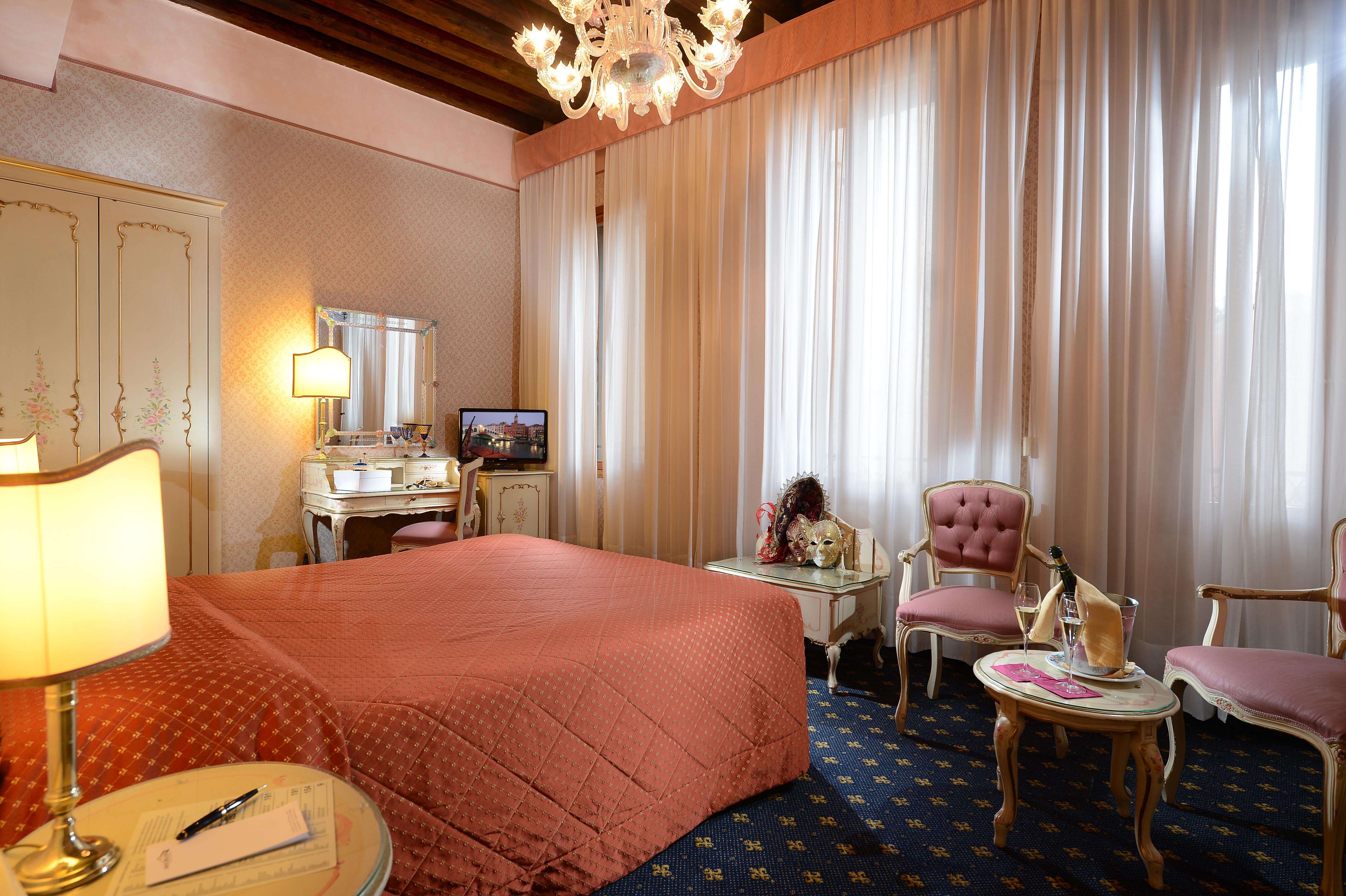 Hotel Rialto Venedik Dış mekan fotoğraf